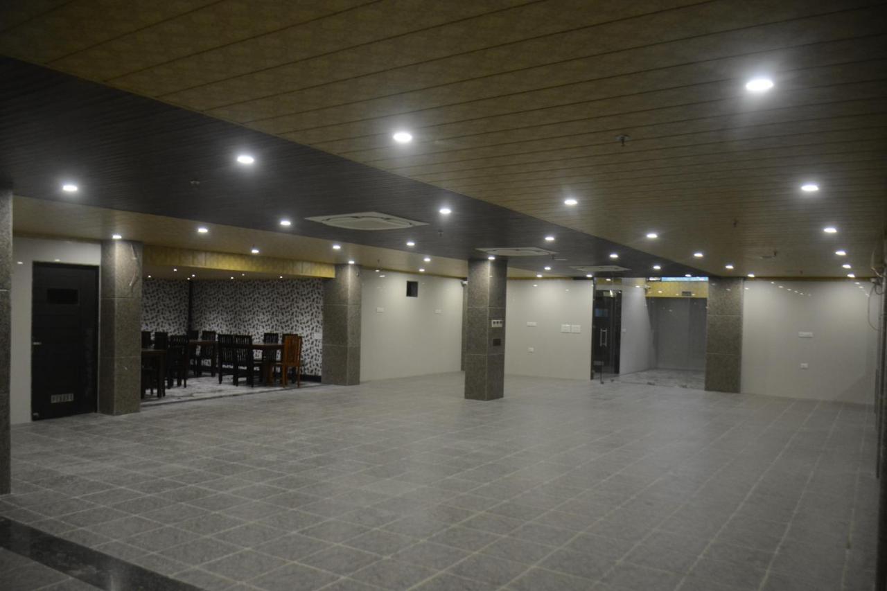 Clover Inn Udaipur Eksteriør billede