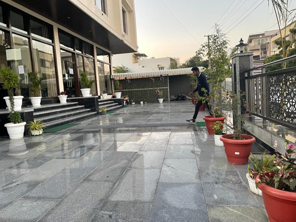 Clover Inn Udaipur Eksteriør billede