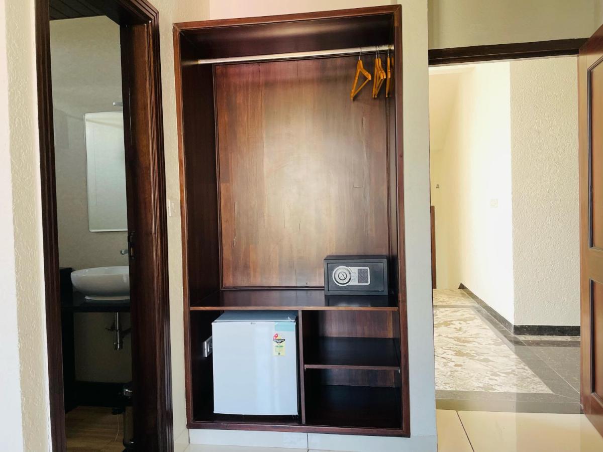 Clover Inn Udaipur Eksteriør billede