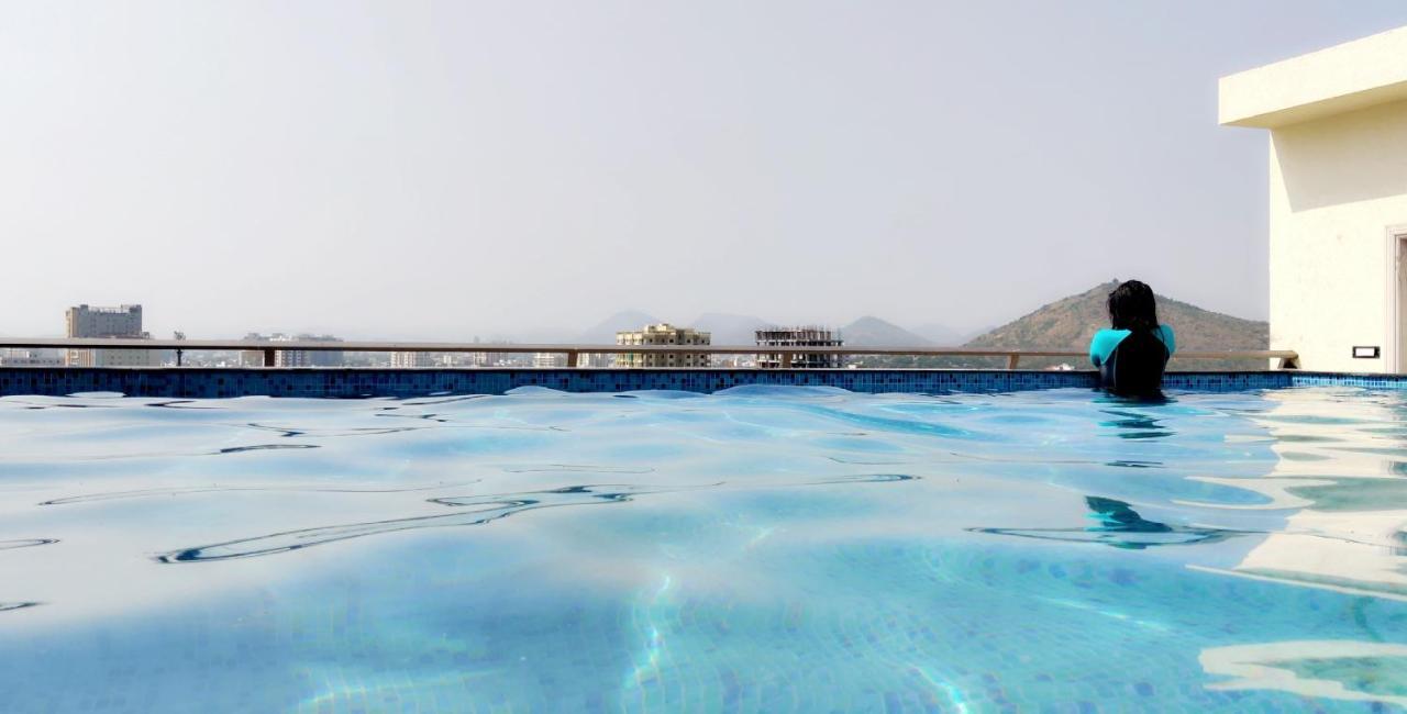 Clover Inn Udaipur Eksteriør billede